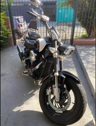 SUZUKI BOULEVARD M800 